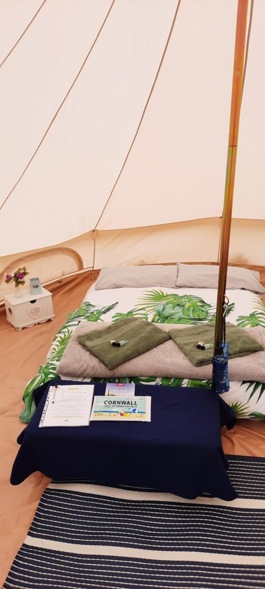 Summit Camping Kit Hill Cornwall Panoramic Views Grass Pitch From 15Pn Or Bella Bell Tent 75Pn 卡林顿 外观 照片